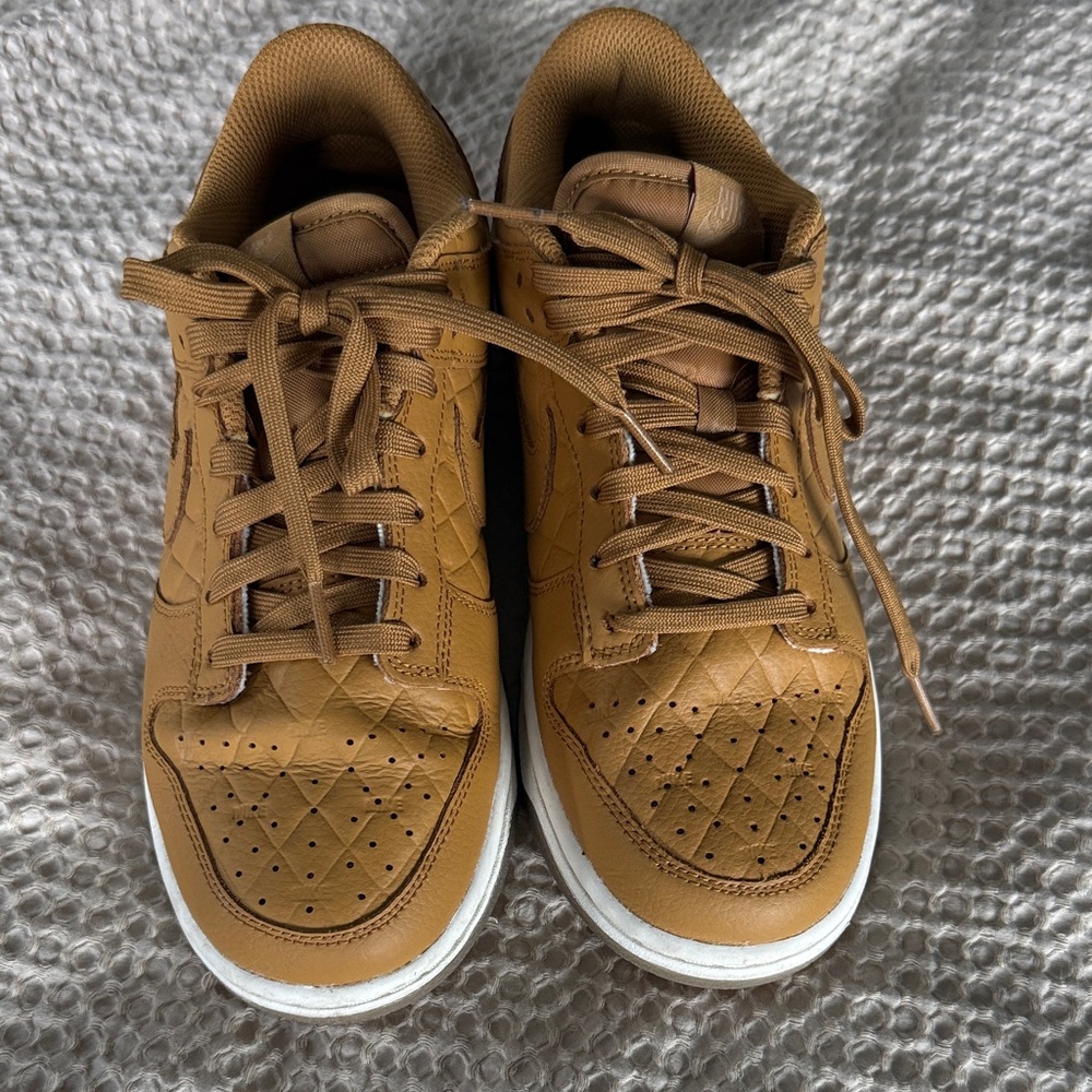 Nike Dunk W9